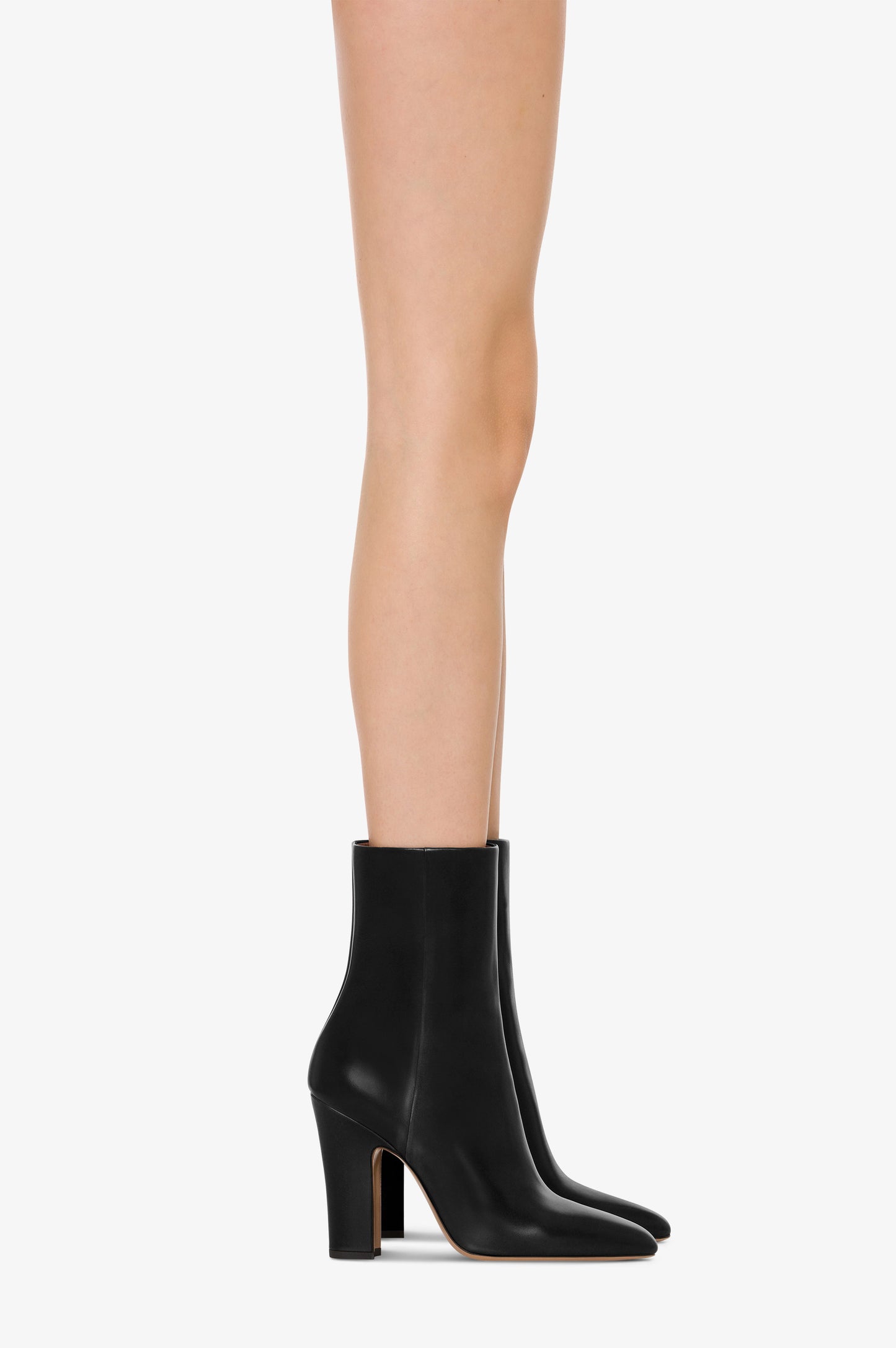 Bottines en cuir de veau noir