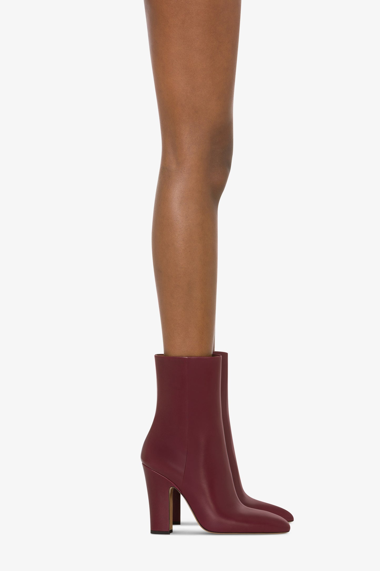 Stiefeletten aus Kalbsleder in Rouge Noir