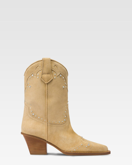 Boots in suede leather with silver studs
