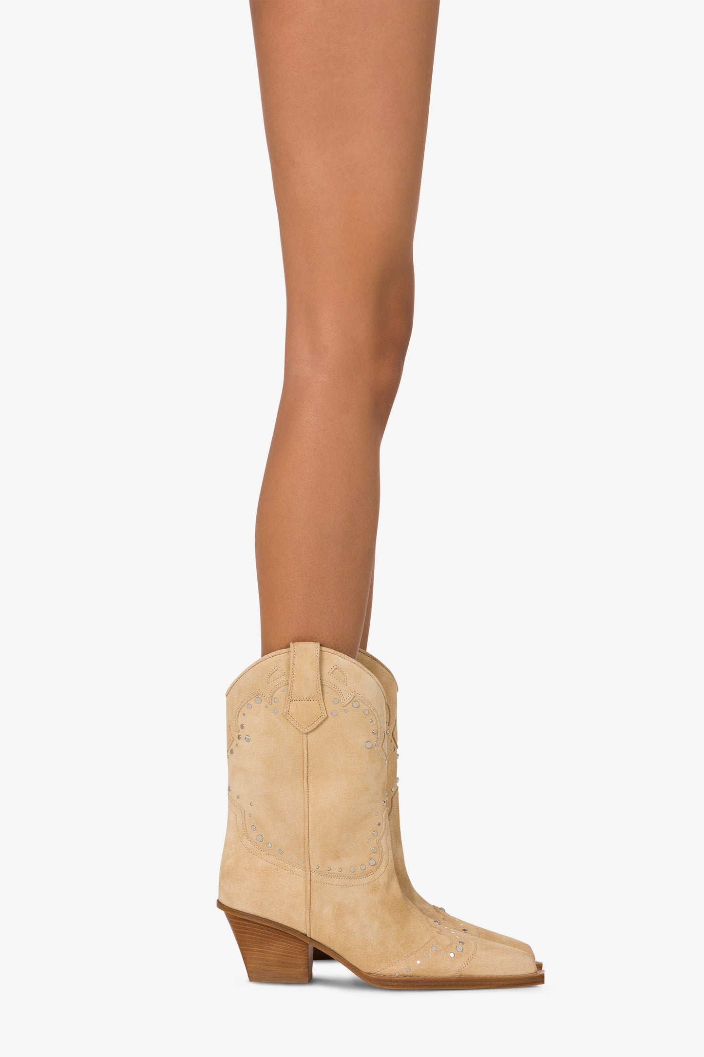 Boots in suede leather with silver studs