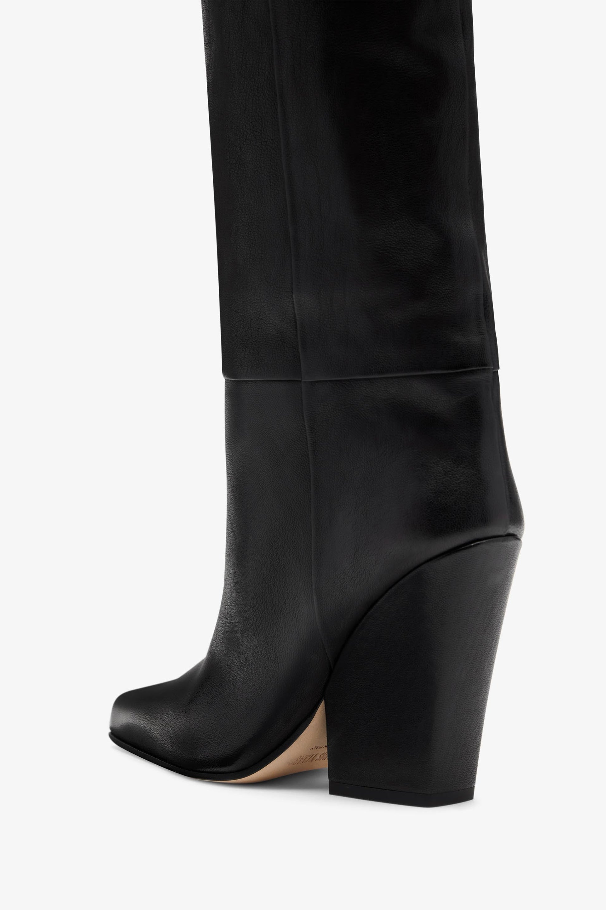 Bottes en cuir noir `a effet textur'e