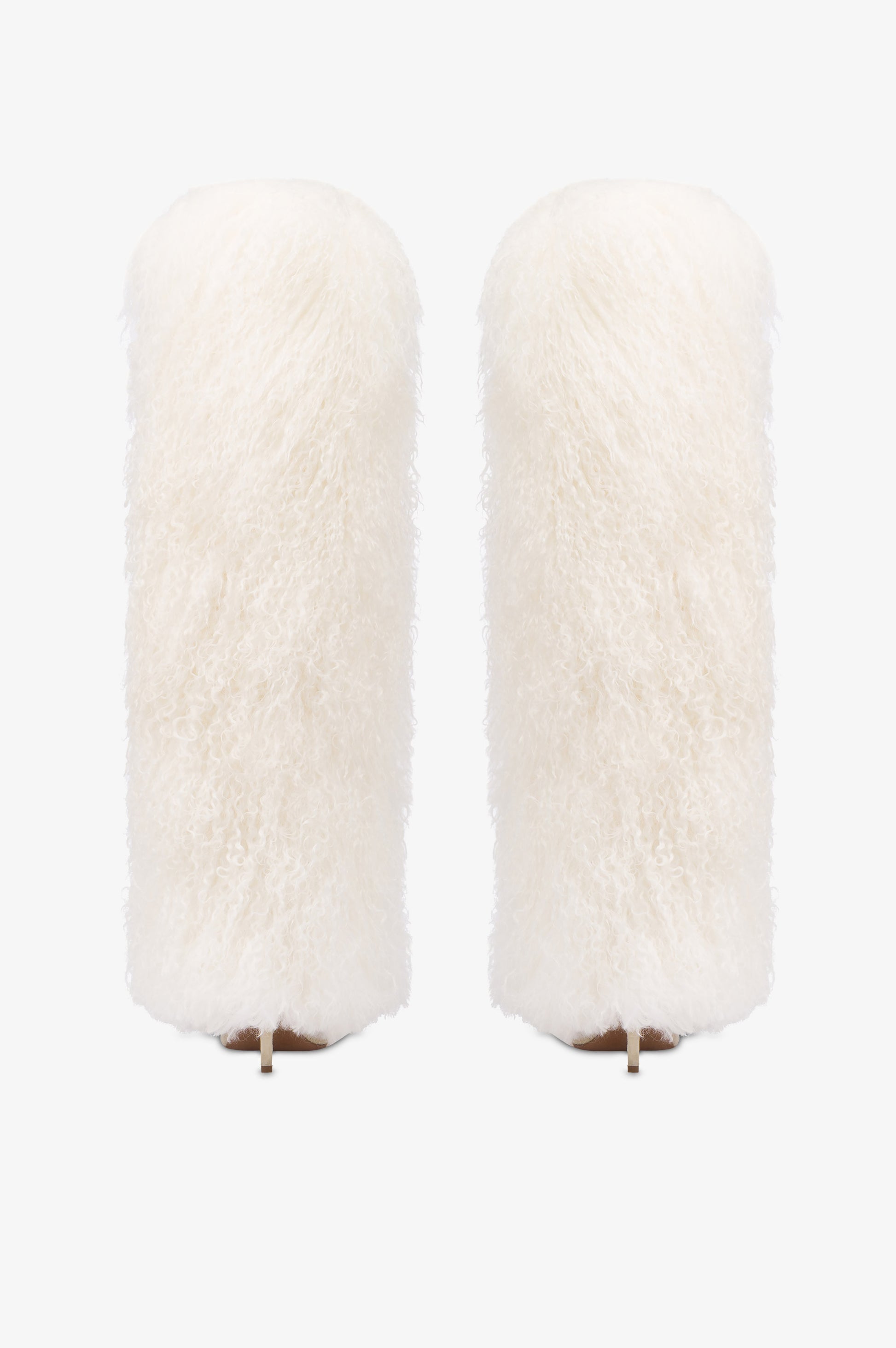 Boots in mongolian fur white