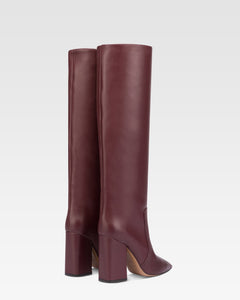 Knee-high boots in smooth burgundy leather
