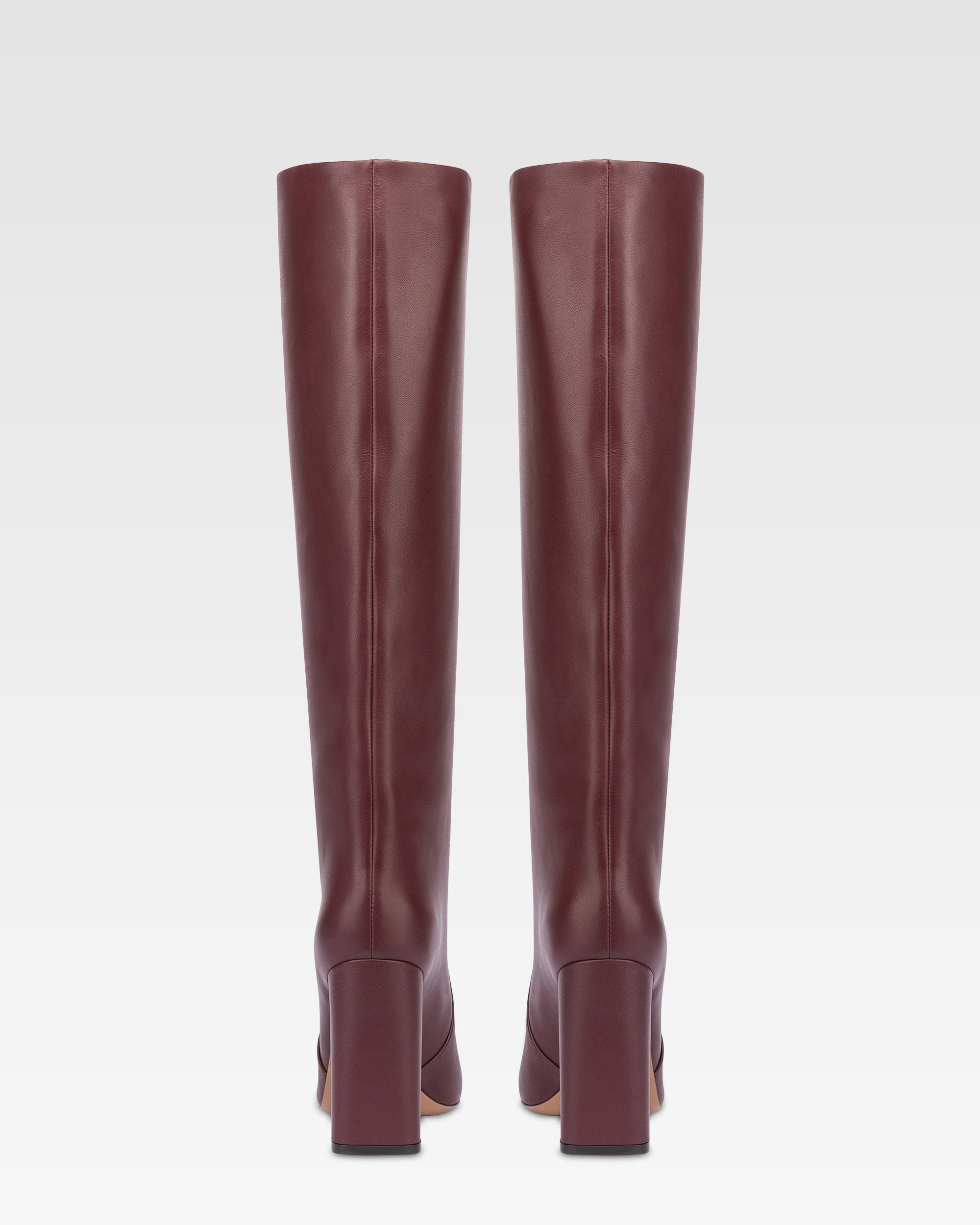 Knee-high boots in smooth burgundy leather