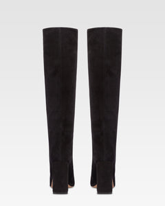 Botas hasta la rodilla de suave piel de ante negro apagado