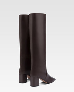 Boots in ebony nappa leather