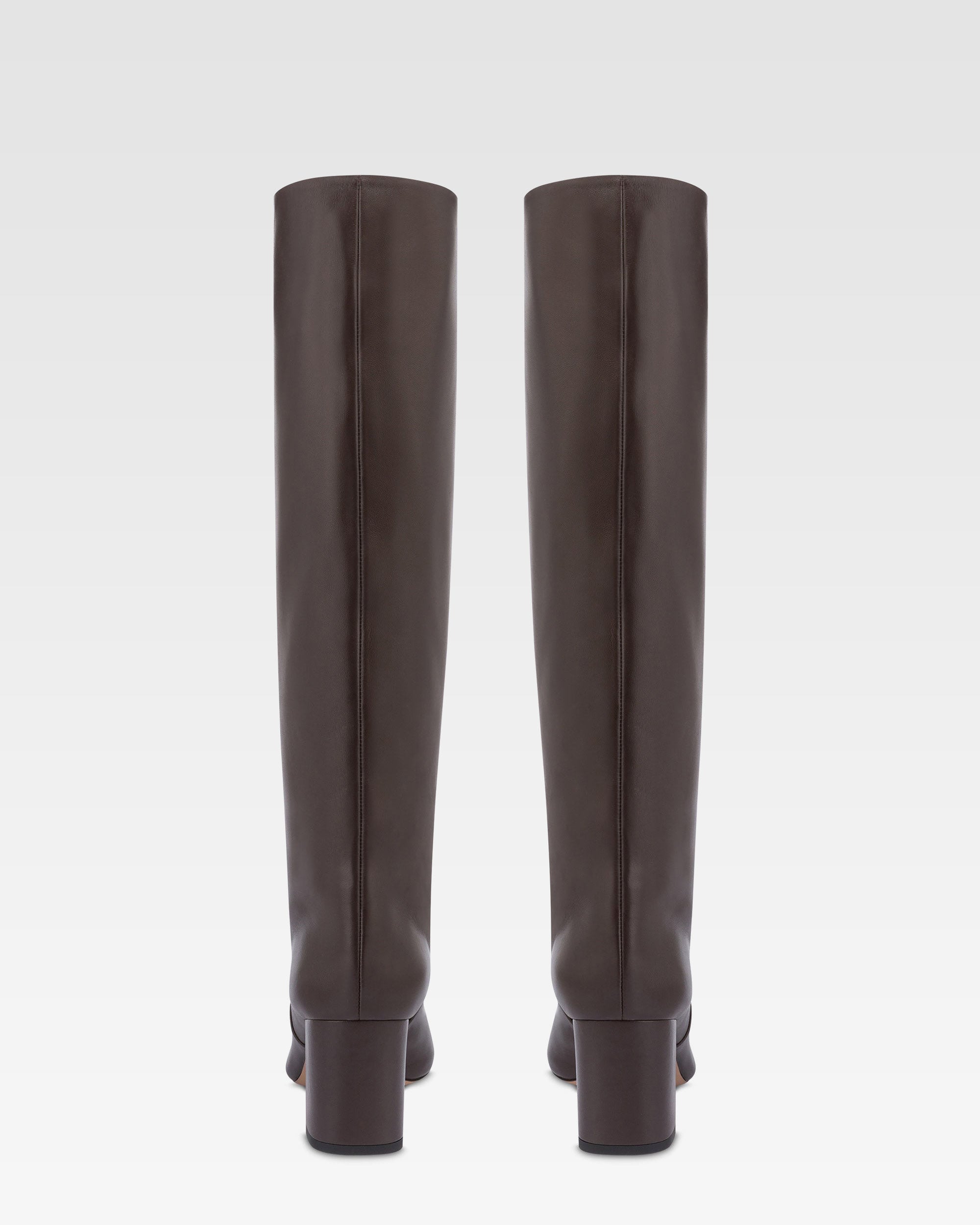 Boots in ebony nappa leather