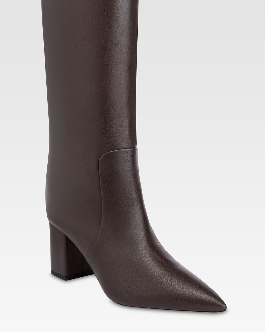 Boots in ebony nappa leather