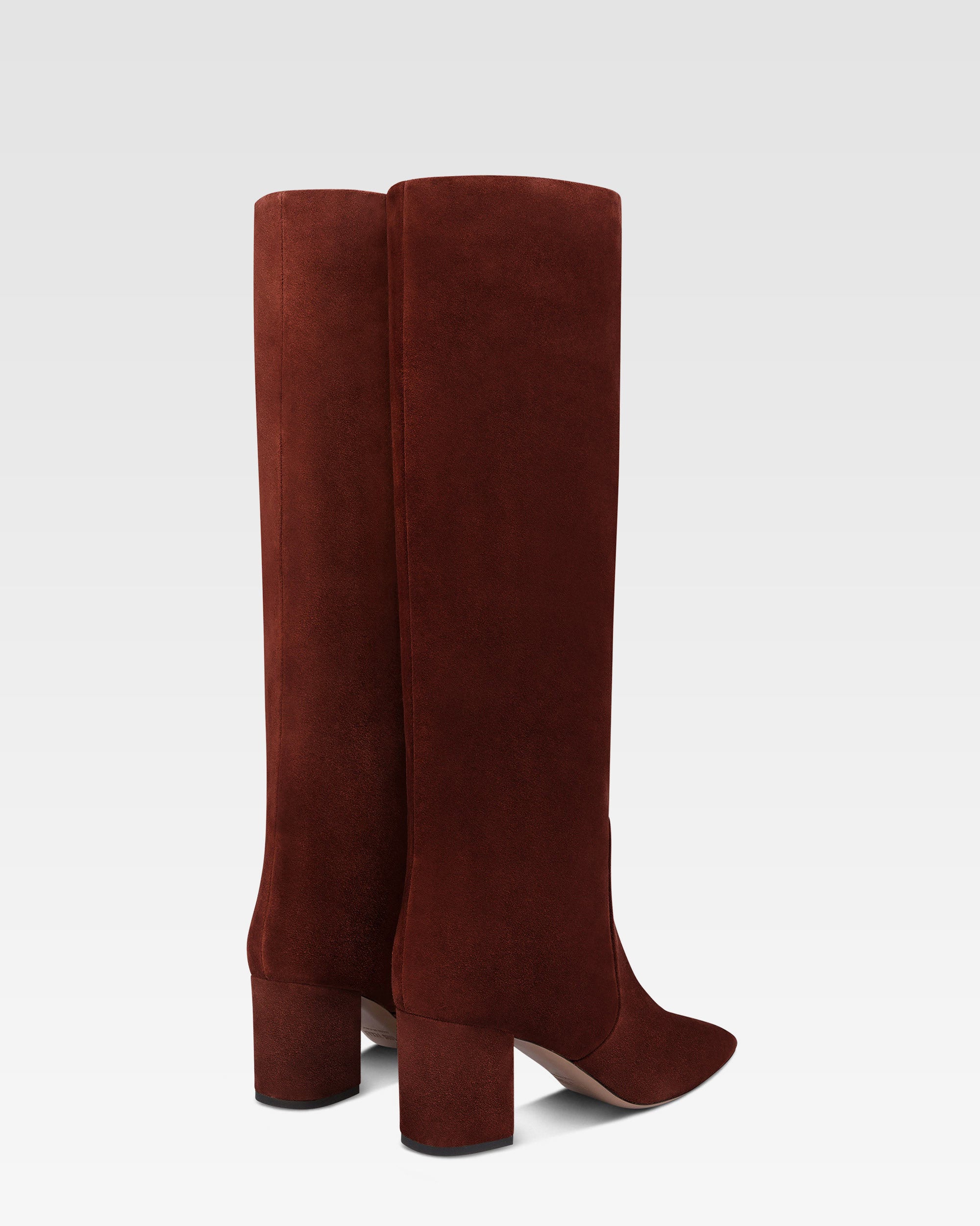 Boots in mahogany calf suede leather