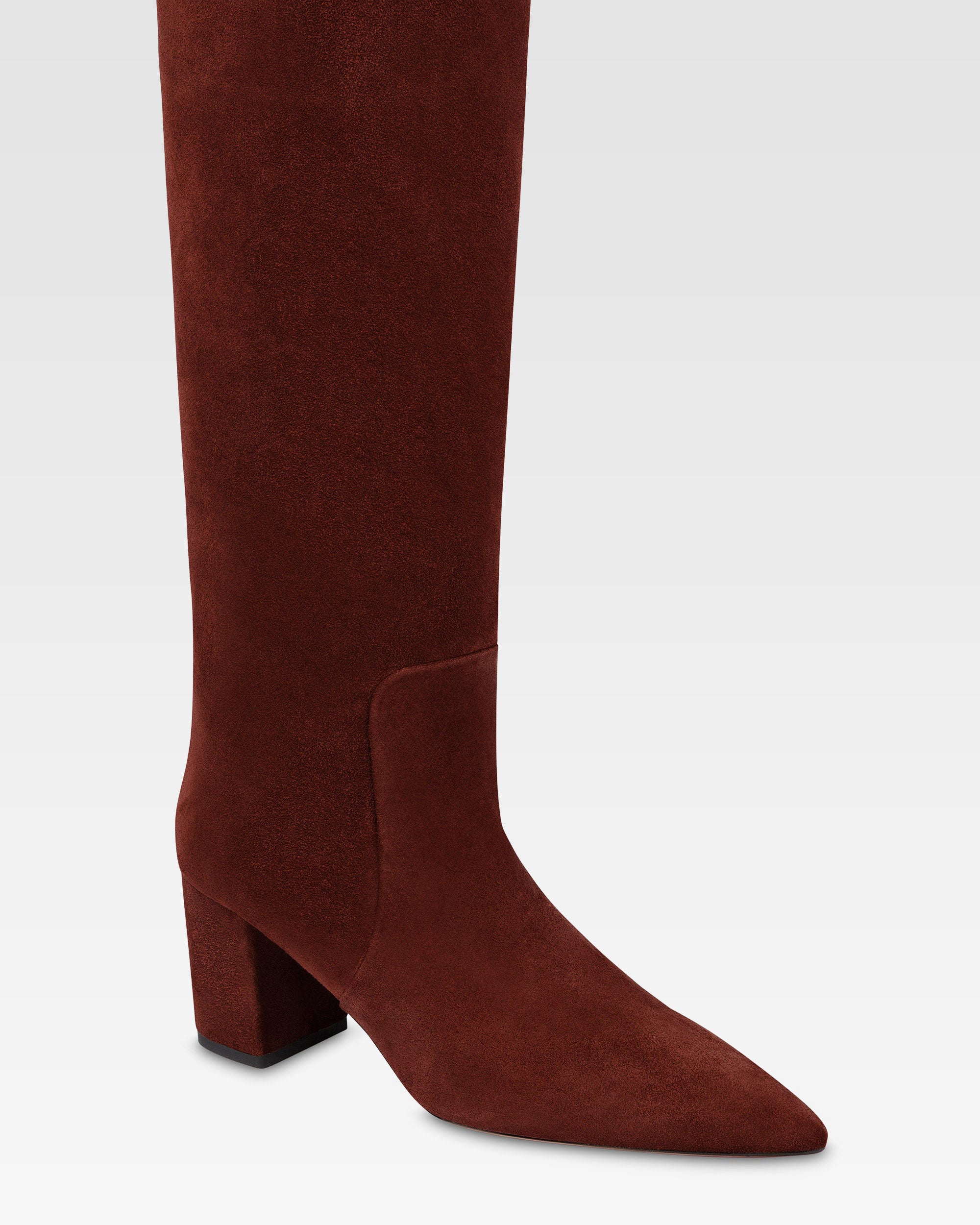 Boots in mahogany calf suede leather