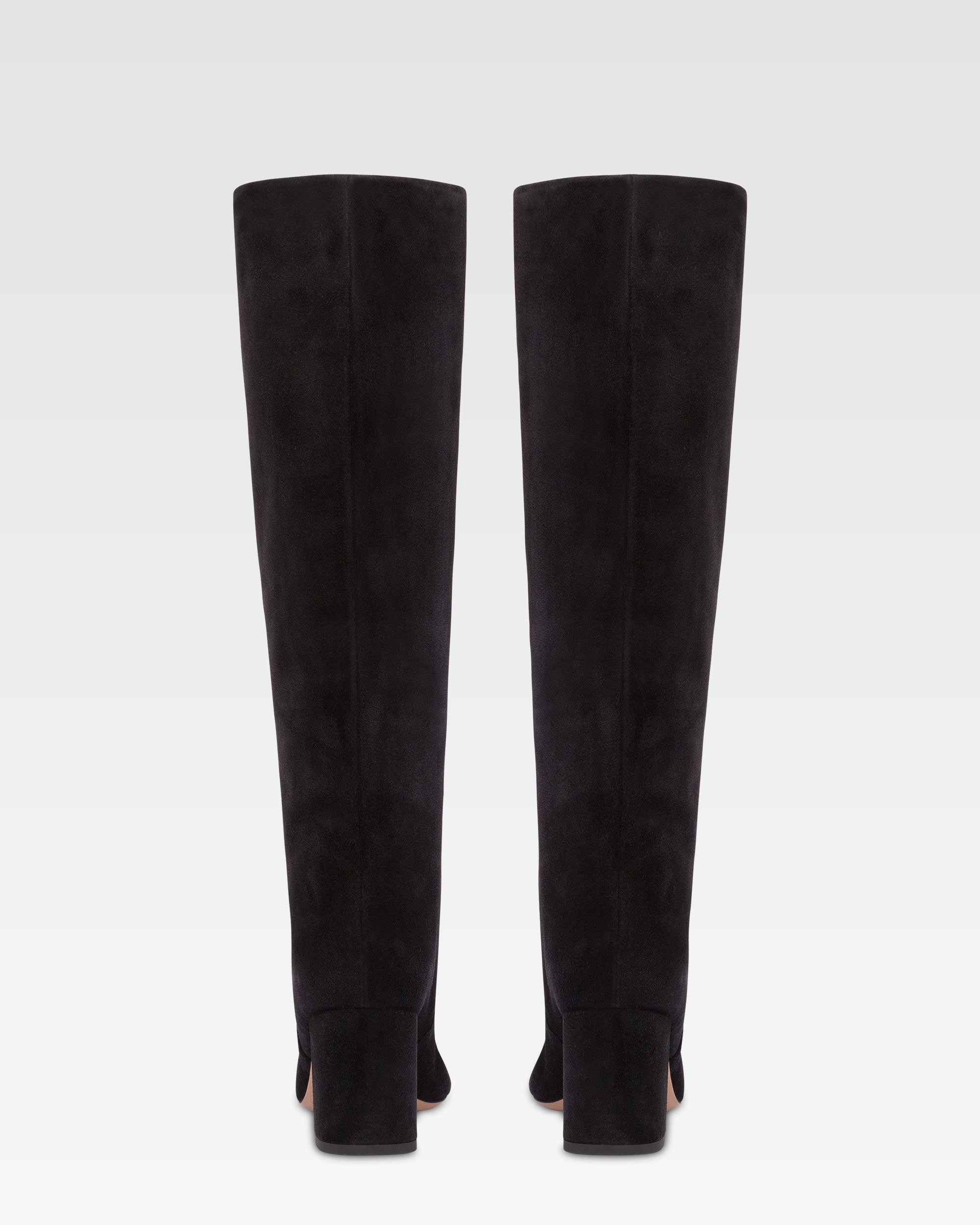 Stivali altezza ginocchio in morbida pelle scamosciata nera
