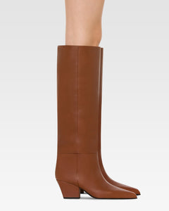 Bottes en cuir de veau couleur marron