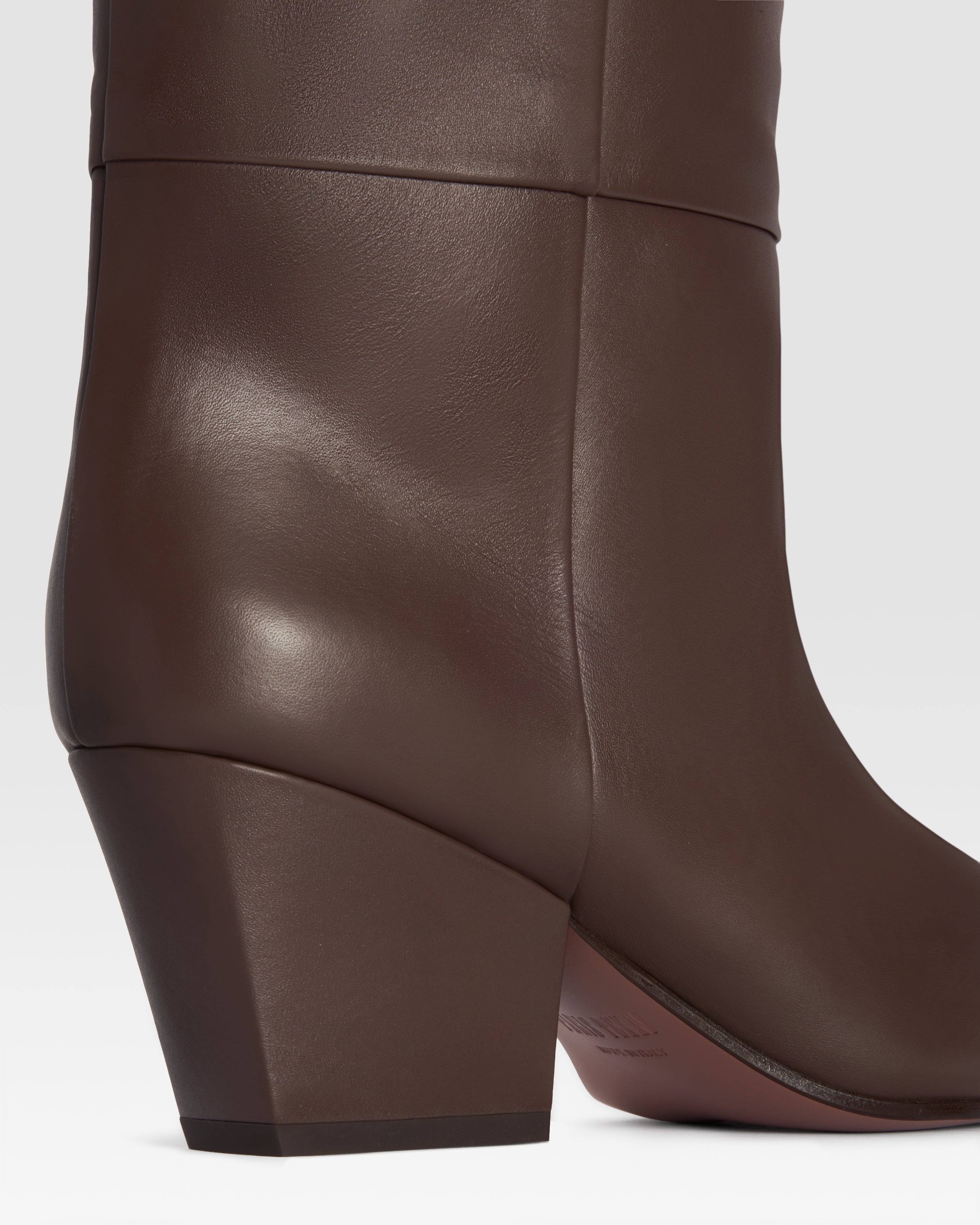 BOTTE EN CUIR