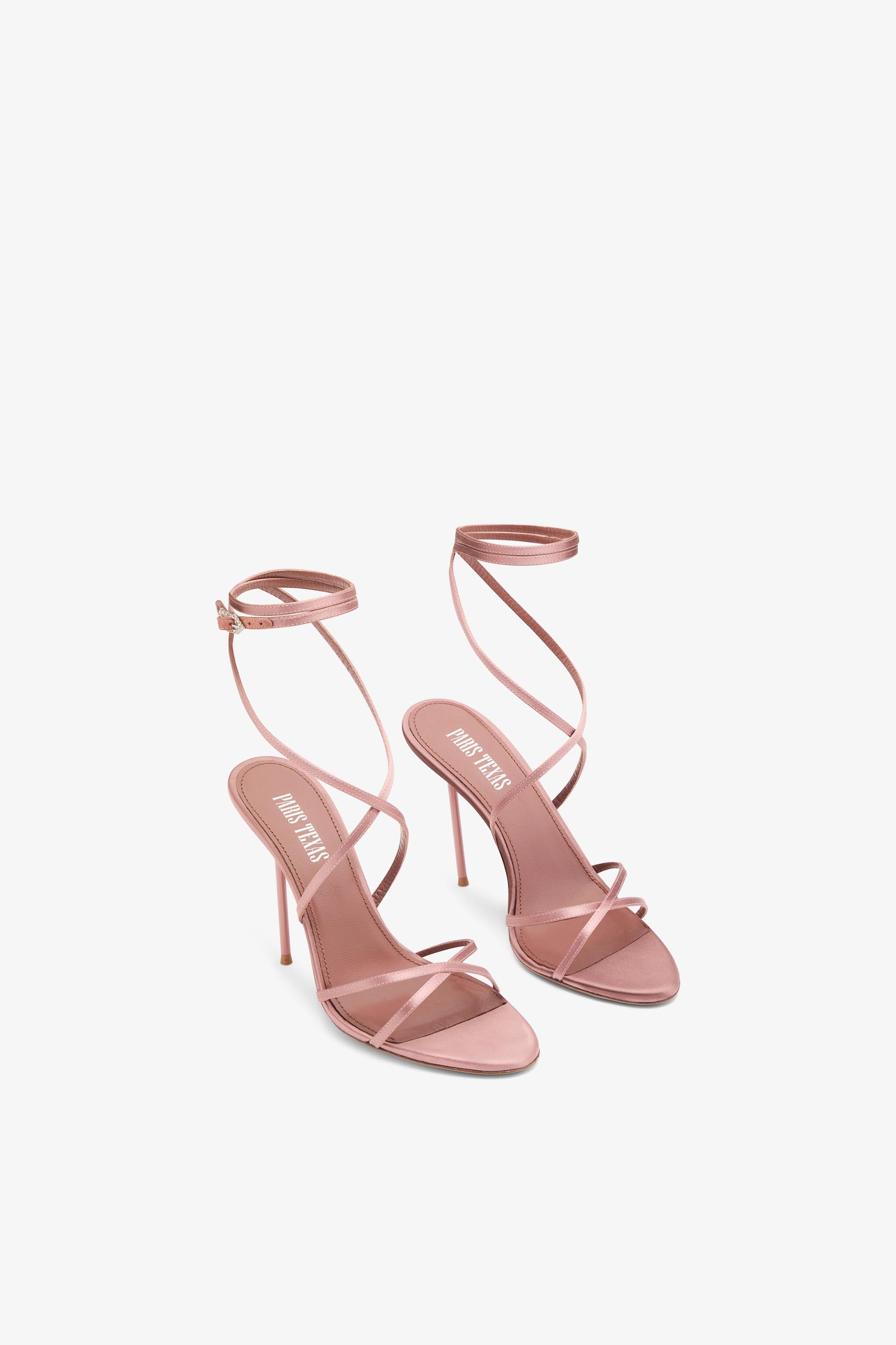 Sandales `a lacets en satin rose fard fonc'e