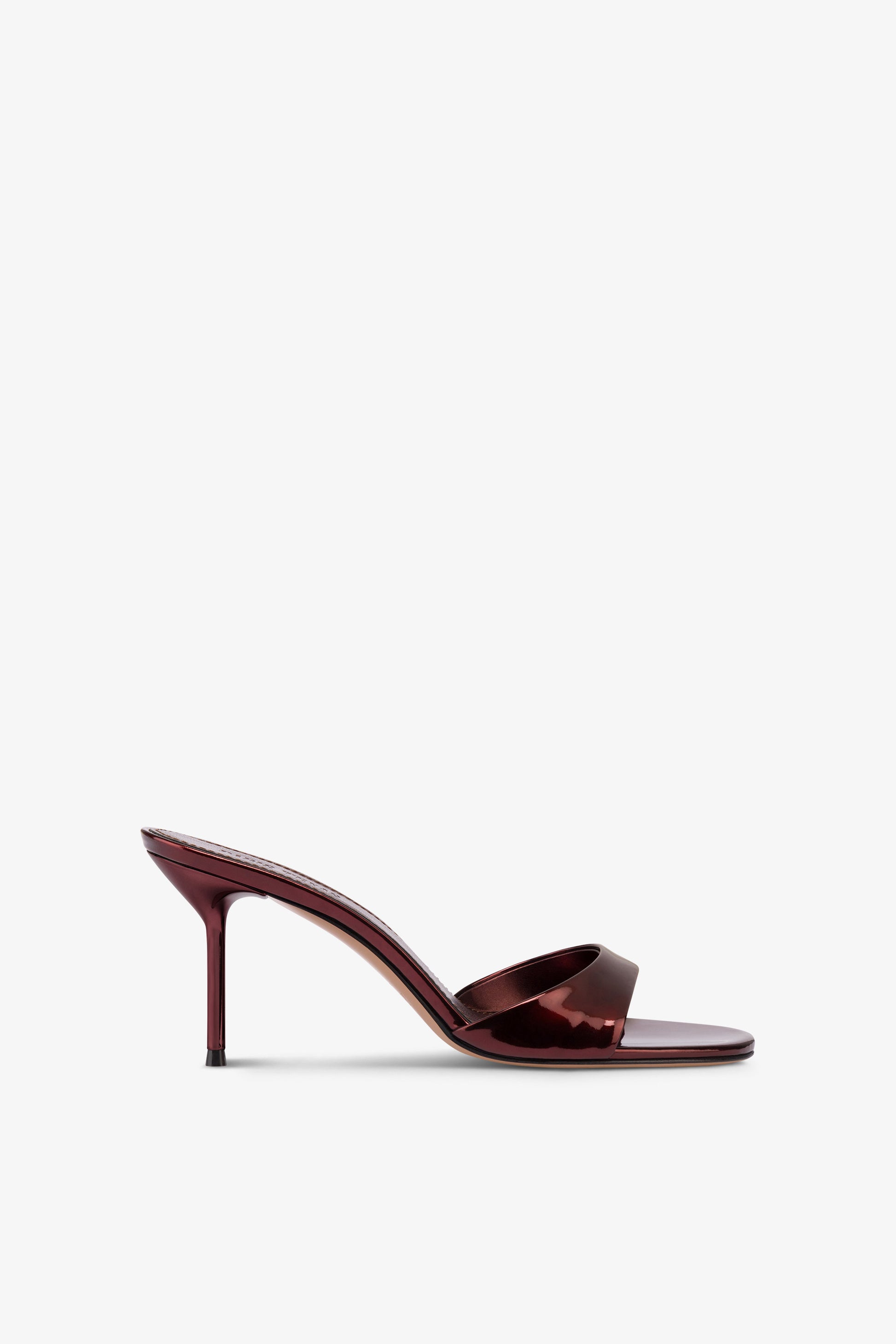 Mules in maroon mirror-effect leather