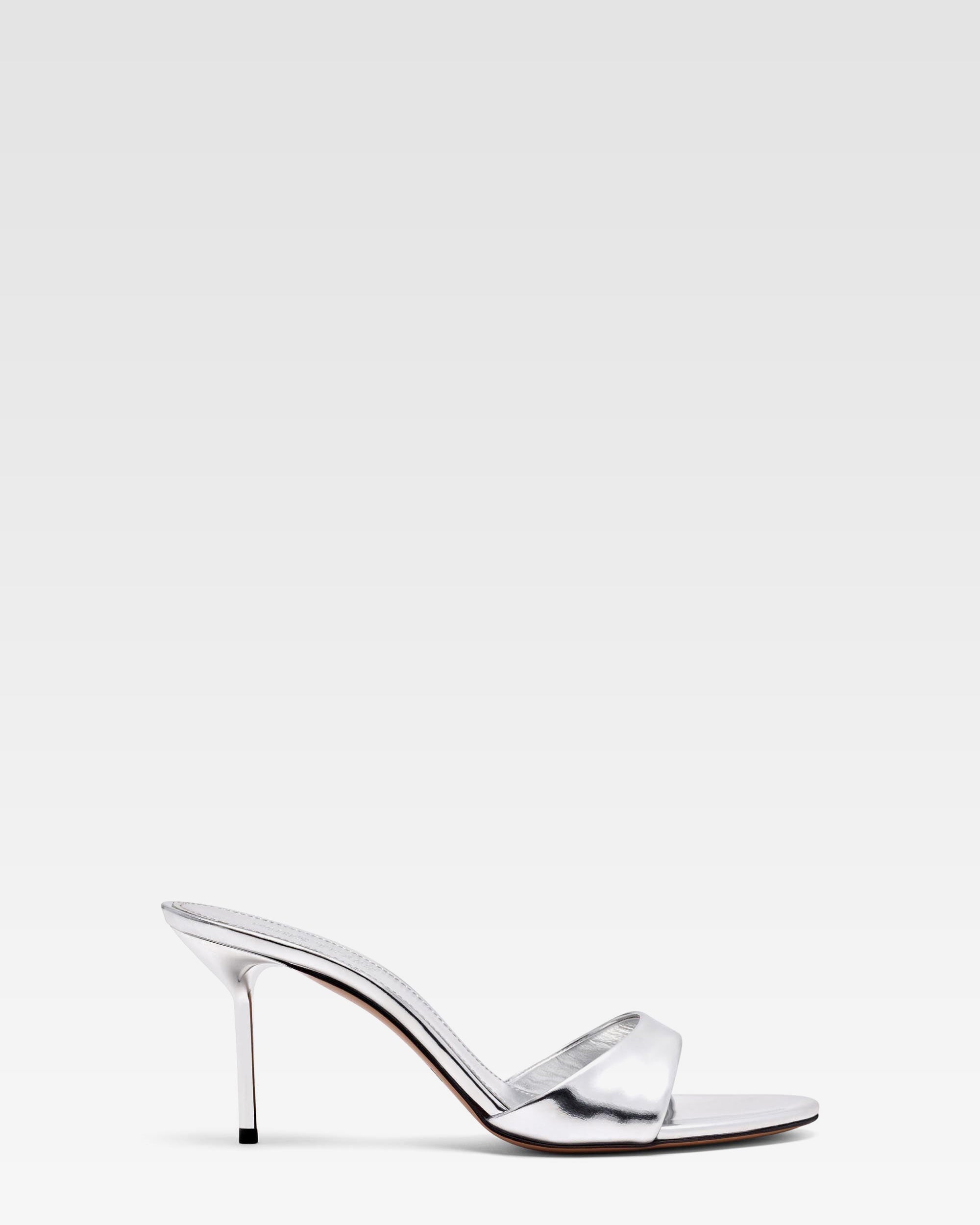 Mule in pelle specchiata argento