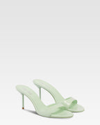 Mules in vernice menta