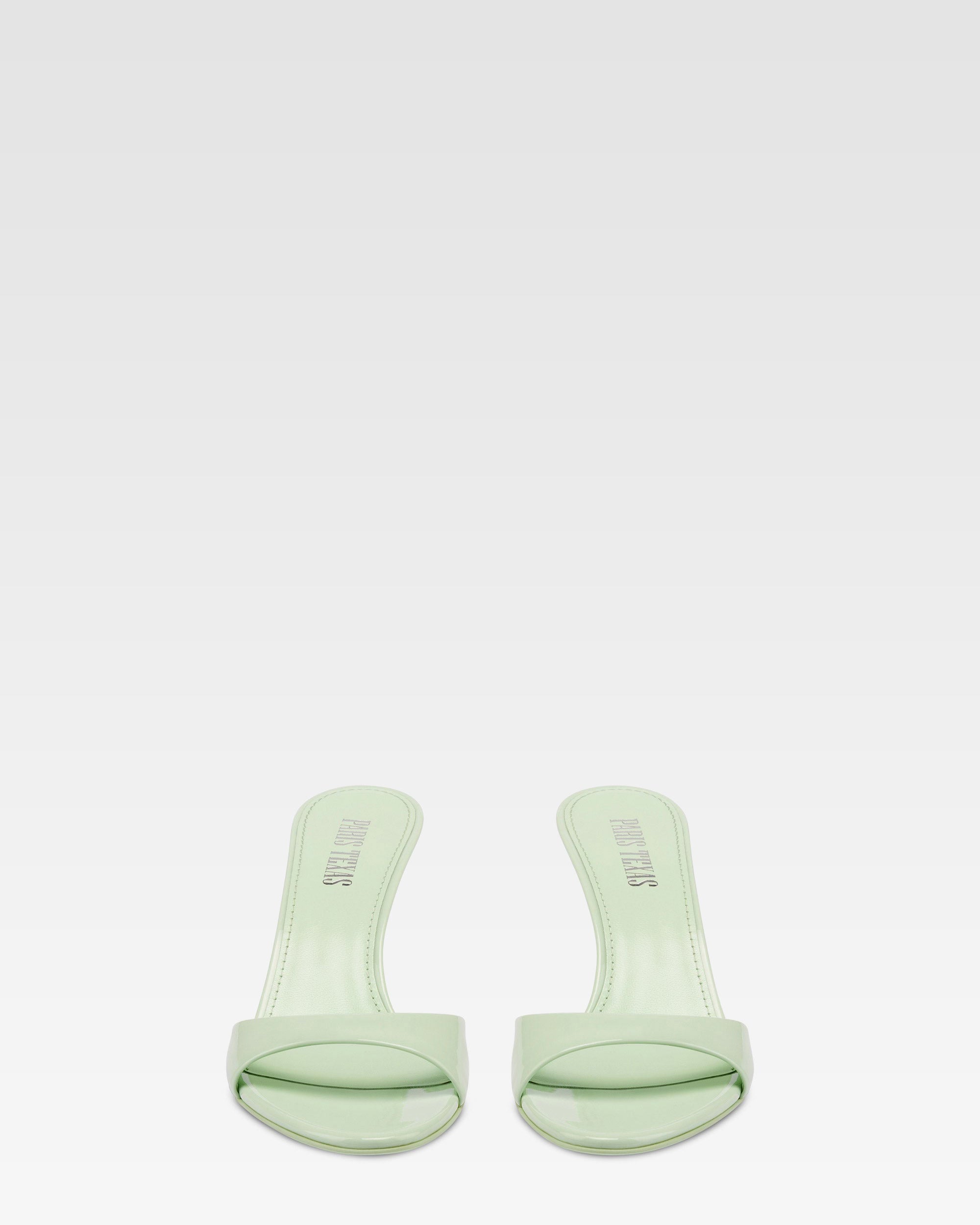 Mules in vernice menta