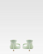 Mules in vernice menta