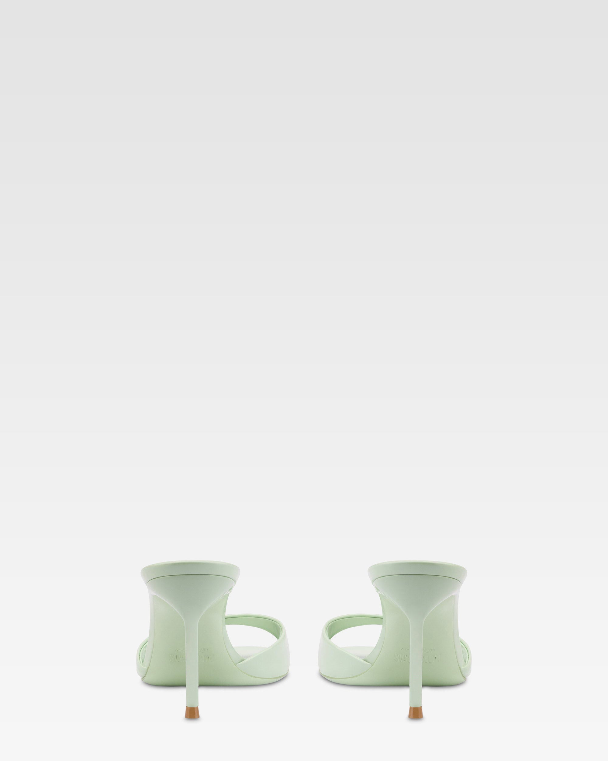 Mules in vernice menta