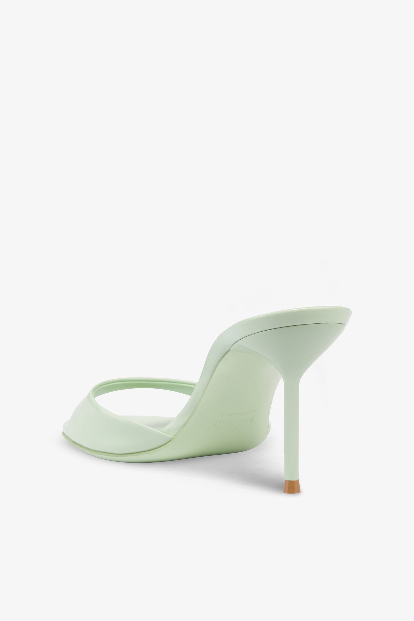 Mules in mint patent leather