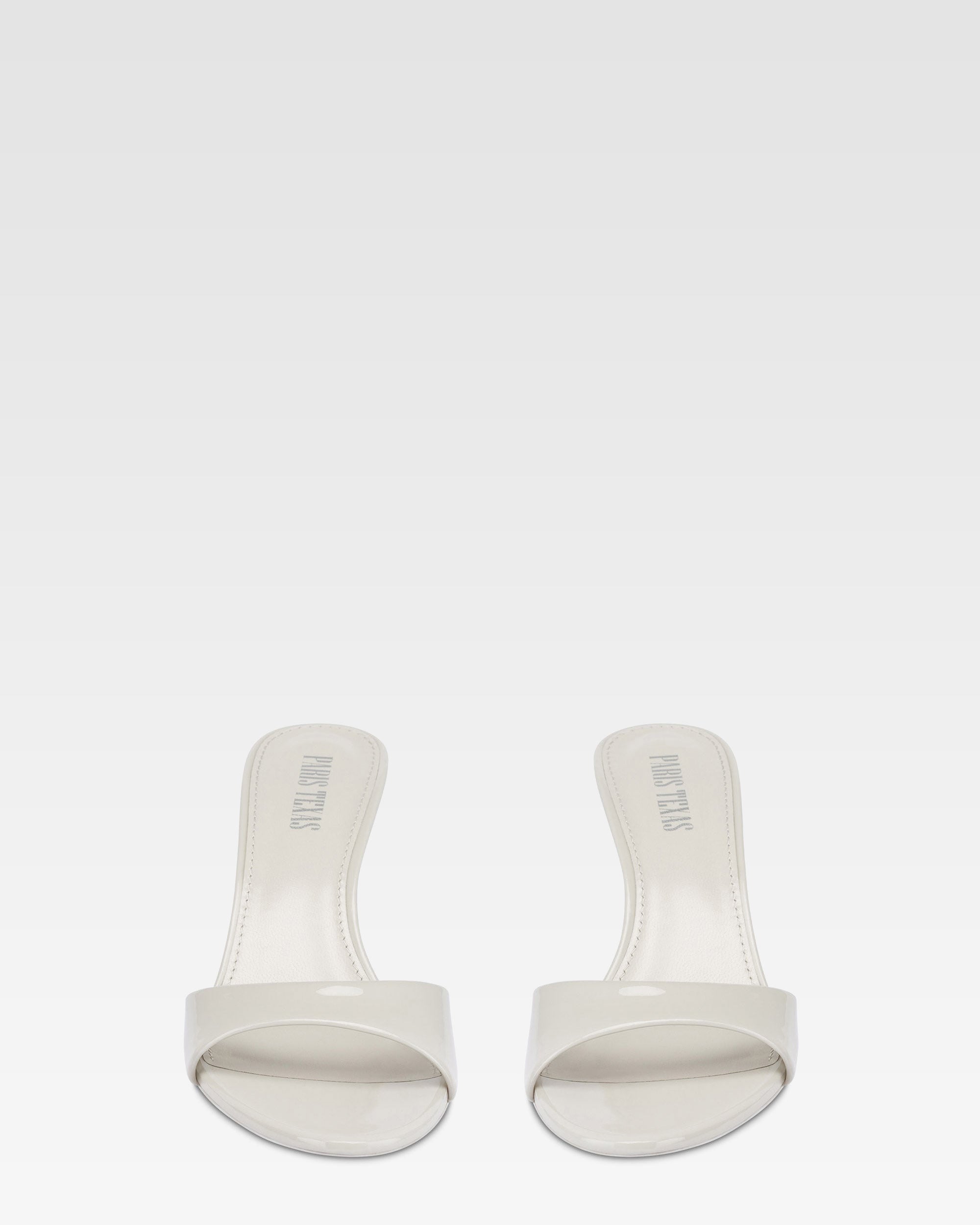 Mules in vernice grigia