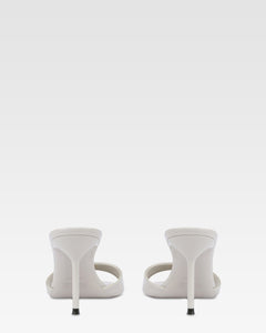 Mules in vernice grigia