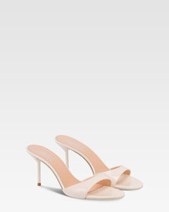Mules in vernice avorio
