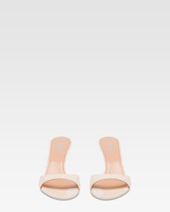 Mules in vernice avorio