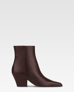 Ankle boots in mocha calf leather