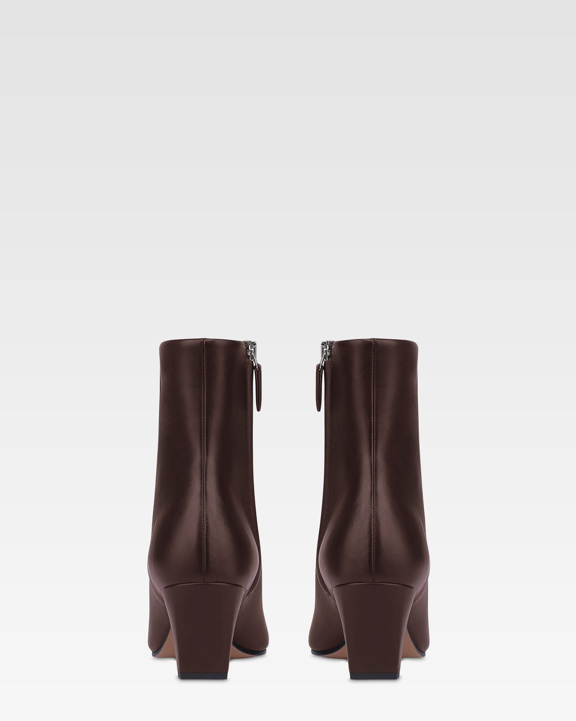 Ankle boots in mocha calf leather