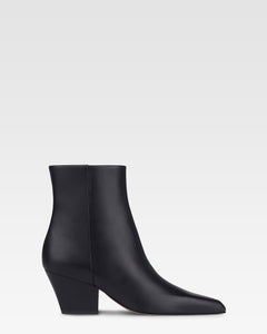 Ankle boots in black calf leather