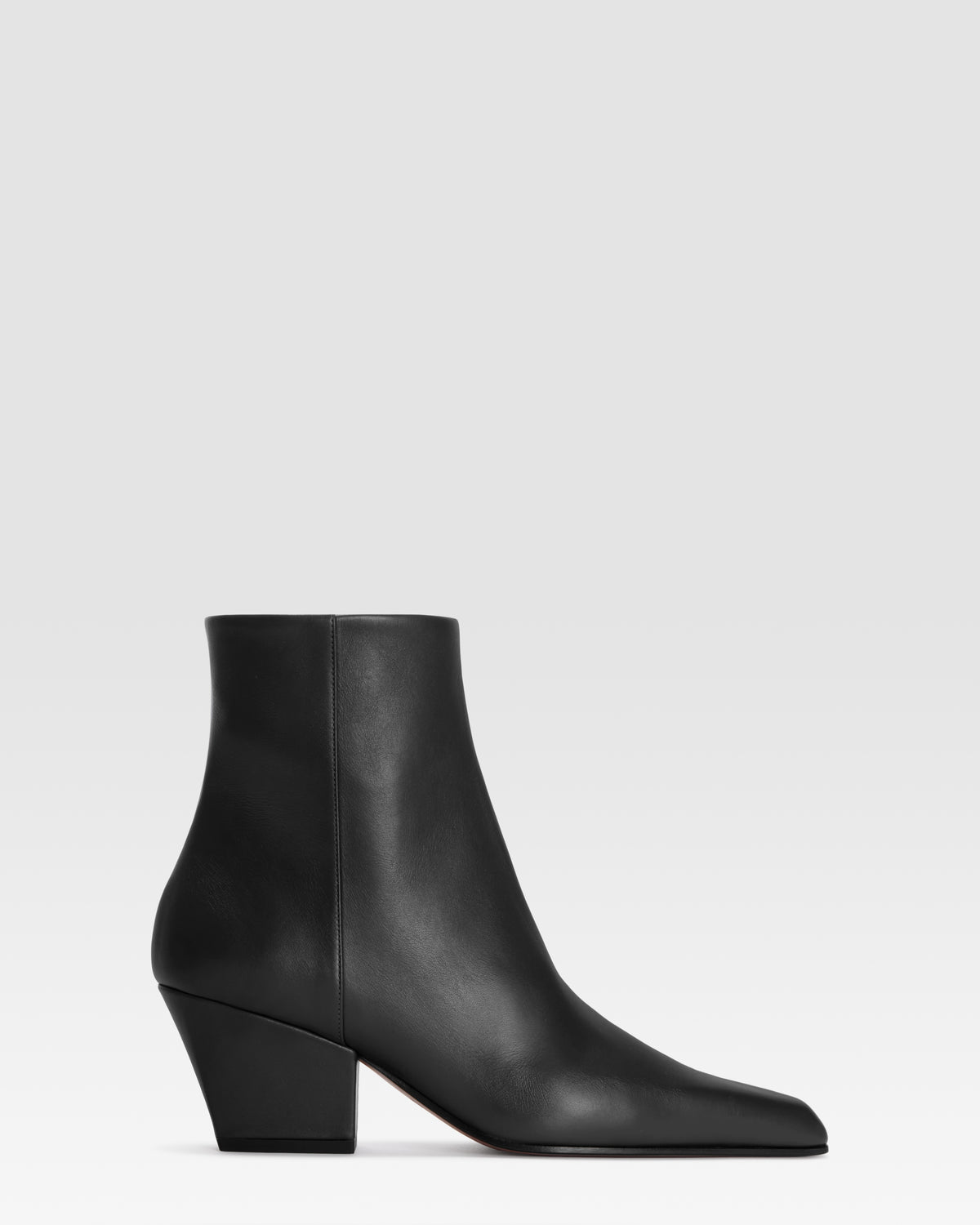 LEATHER ANKLE BOOT