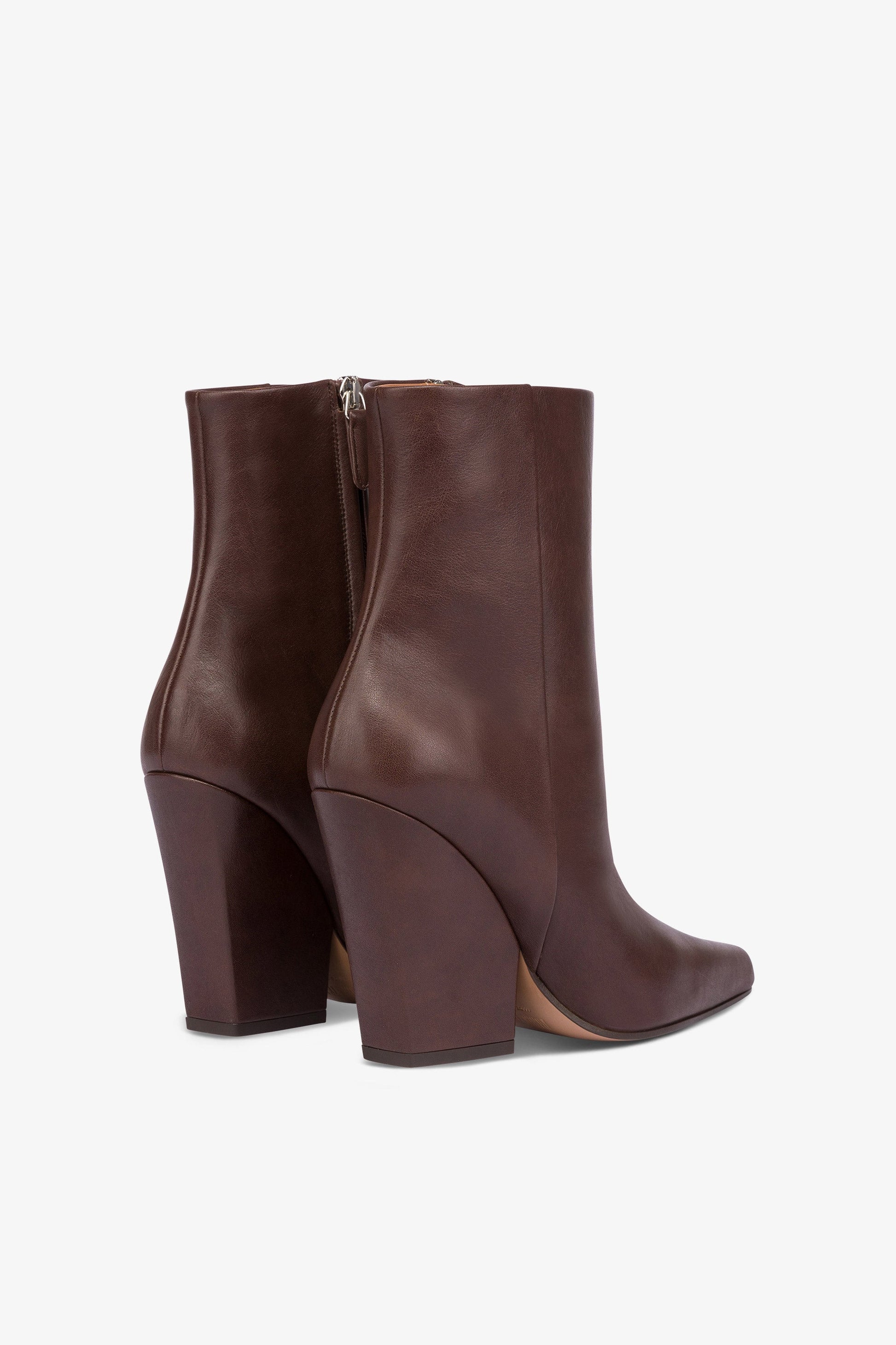 Pointed ankle boots in smooth mocha leather