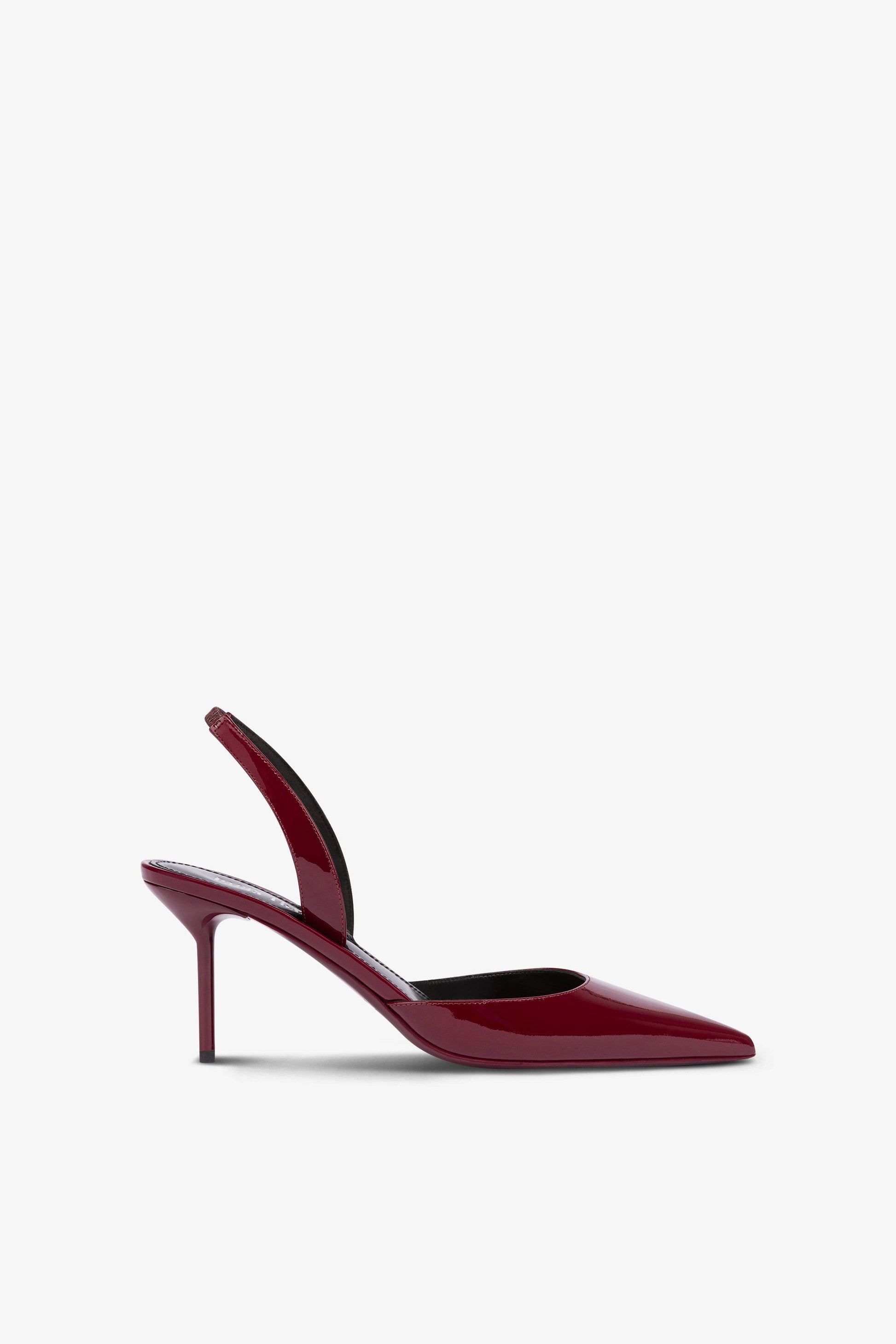 Escarpins longs et pointus en cuir verni rouge et noir