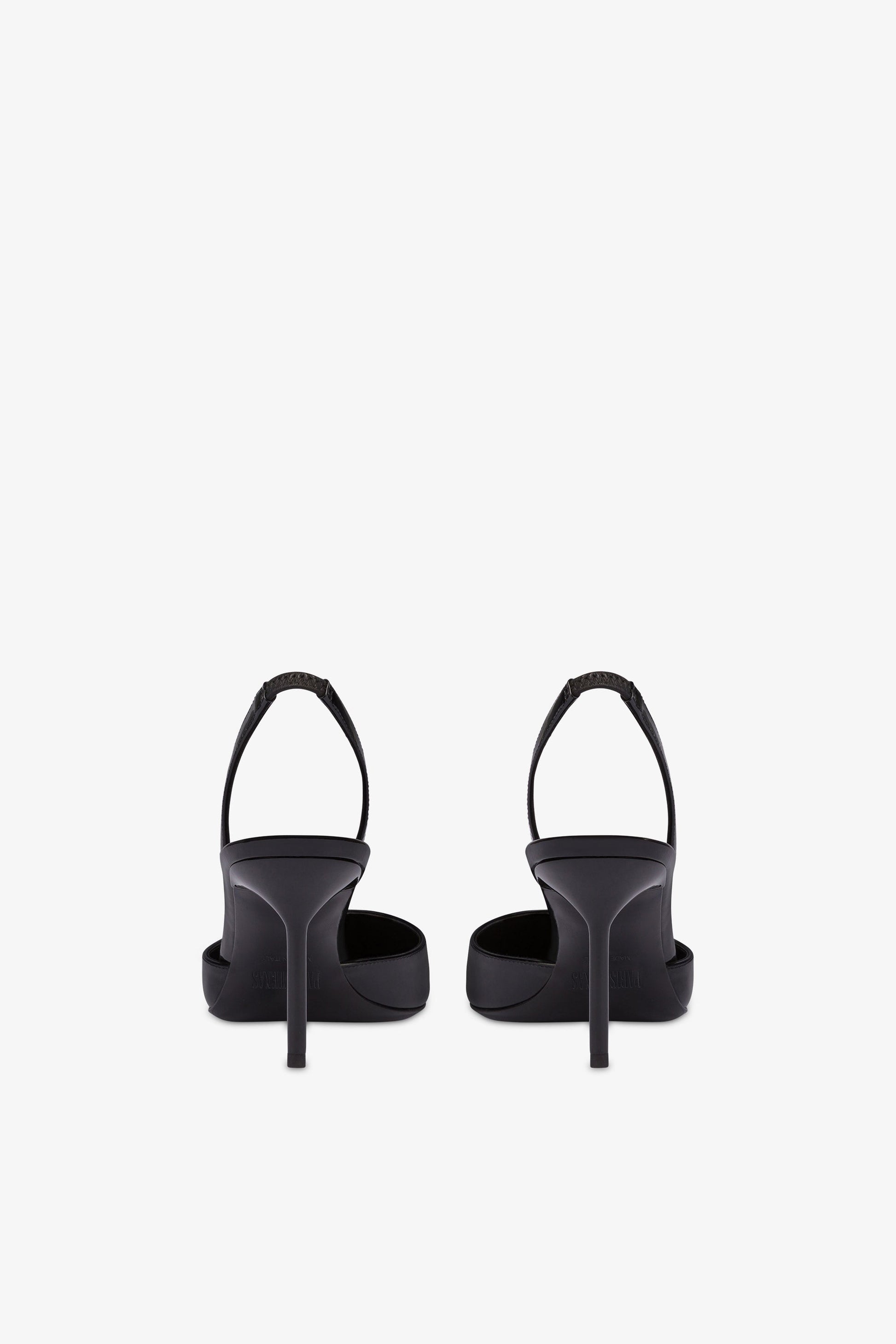 Slingback a punta in morbida pelle lucida nera