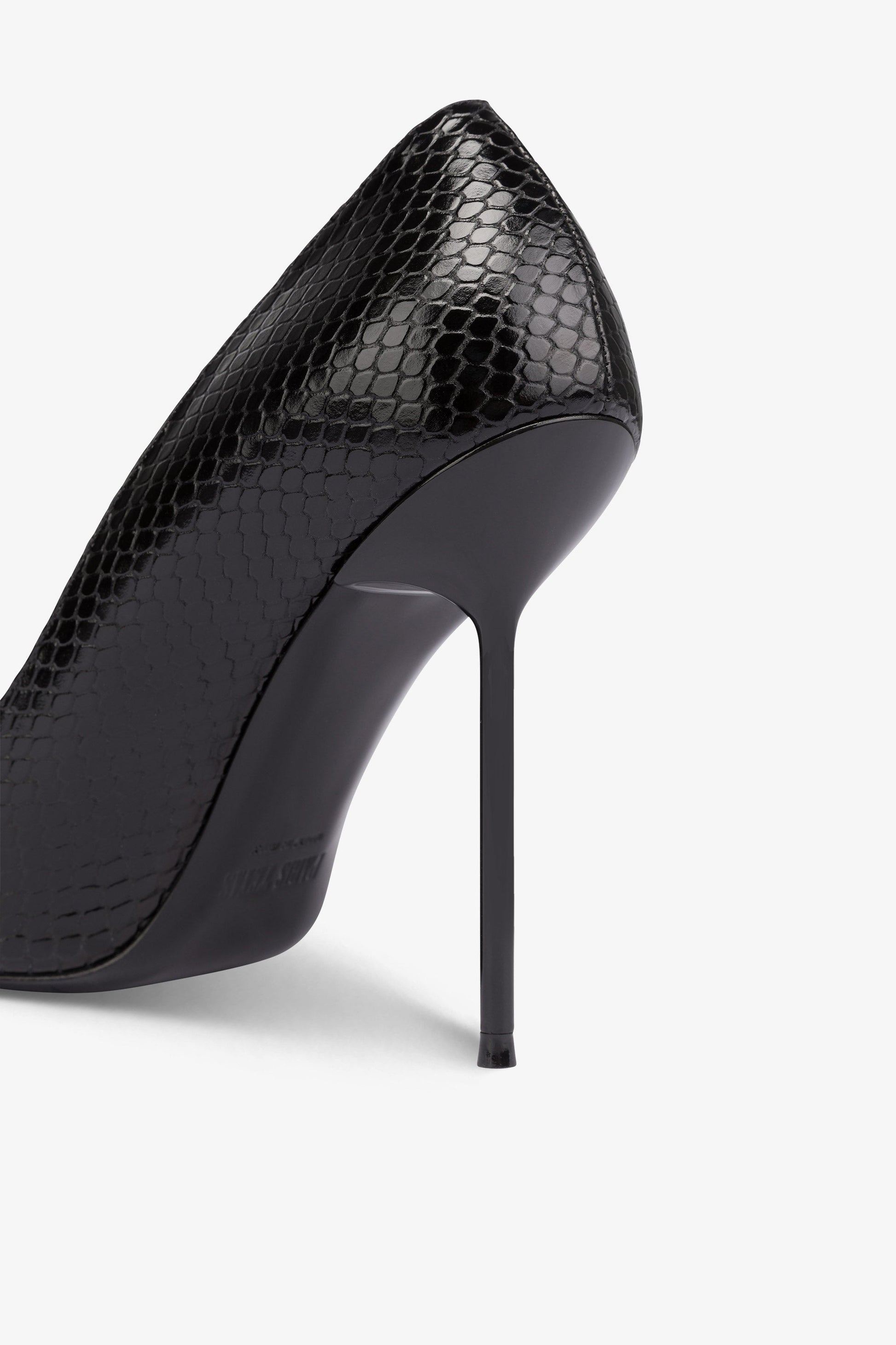 Escarpins pointus en cuir souple noir imprime facon python