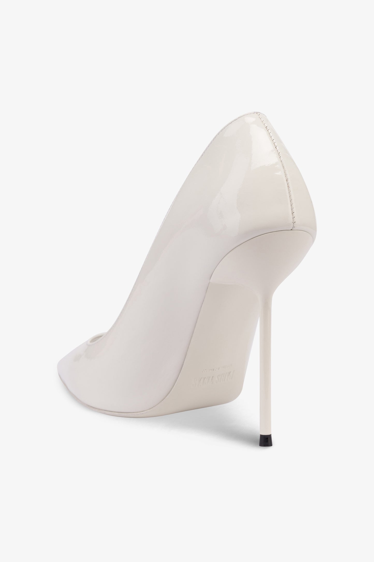 Pumps in white patent leather