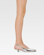 Slingbacks in silver mirror-effect leather