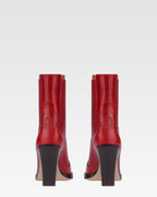 Ankle boots in ruby vintage-effect calf leather