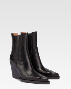 Stivaletti a punta altezza caviglia in pelle nera lucida effetto vintage