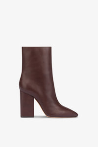 Pointed ankle boots in smooth mocha leather