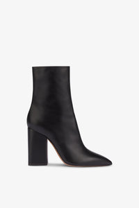 Bottines pointues en cuir lisse noir