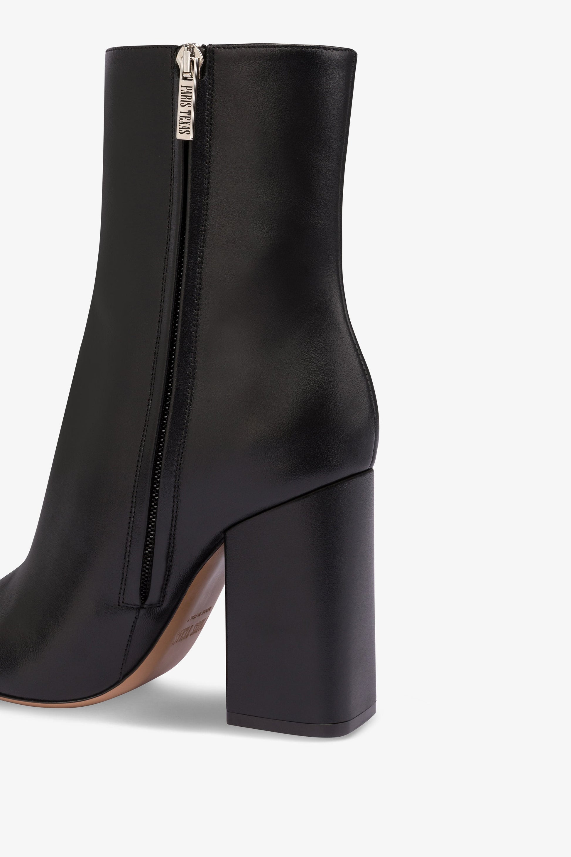 Bottines pointues en cuir lisse noir