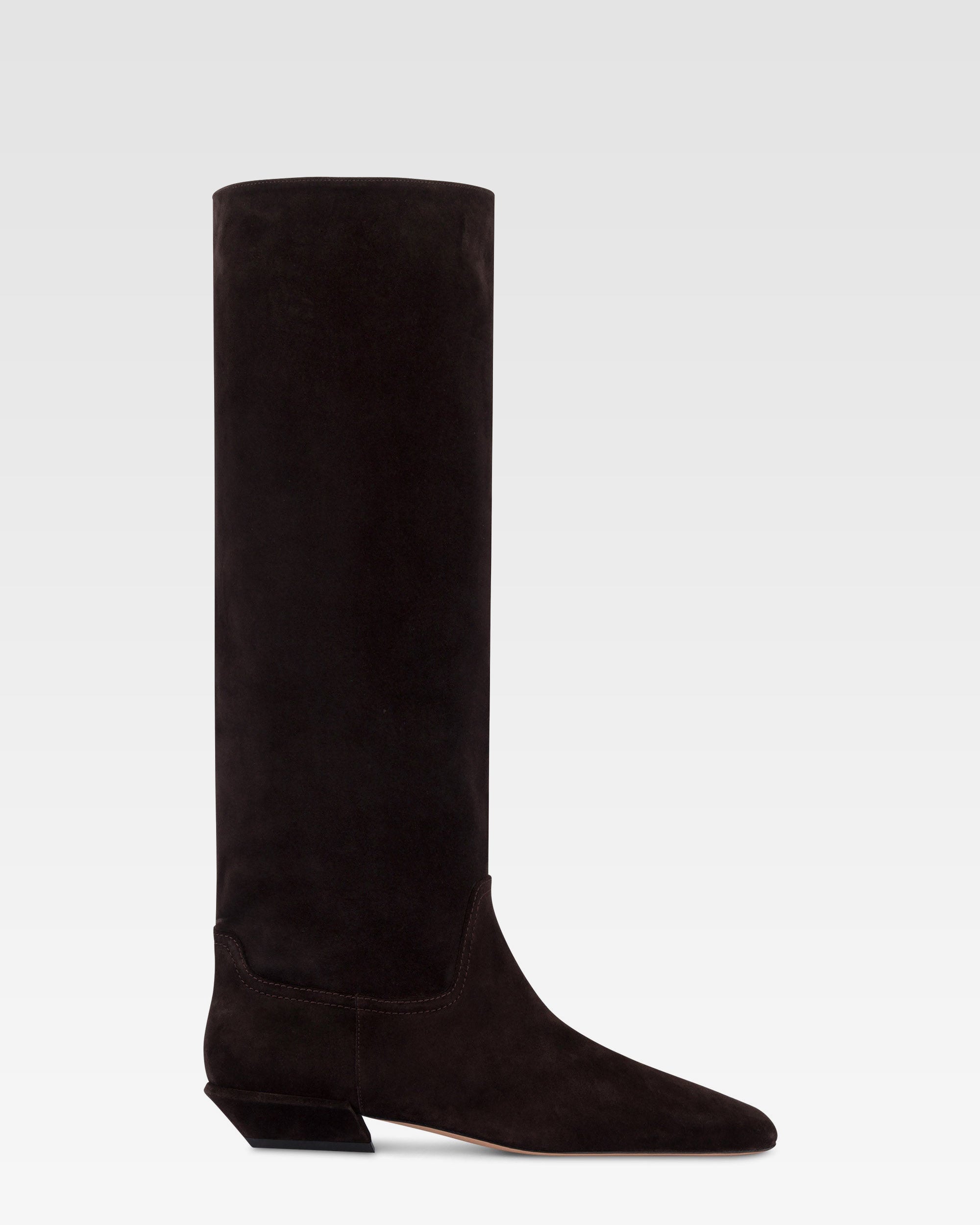 Boots in ebony calf suede leather.
