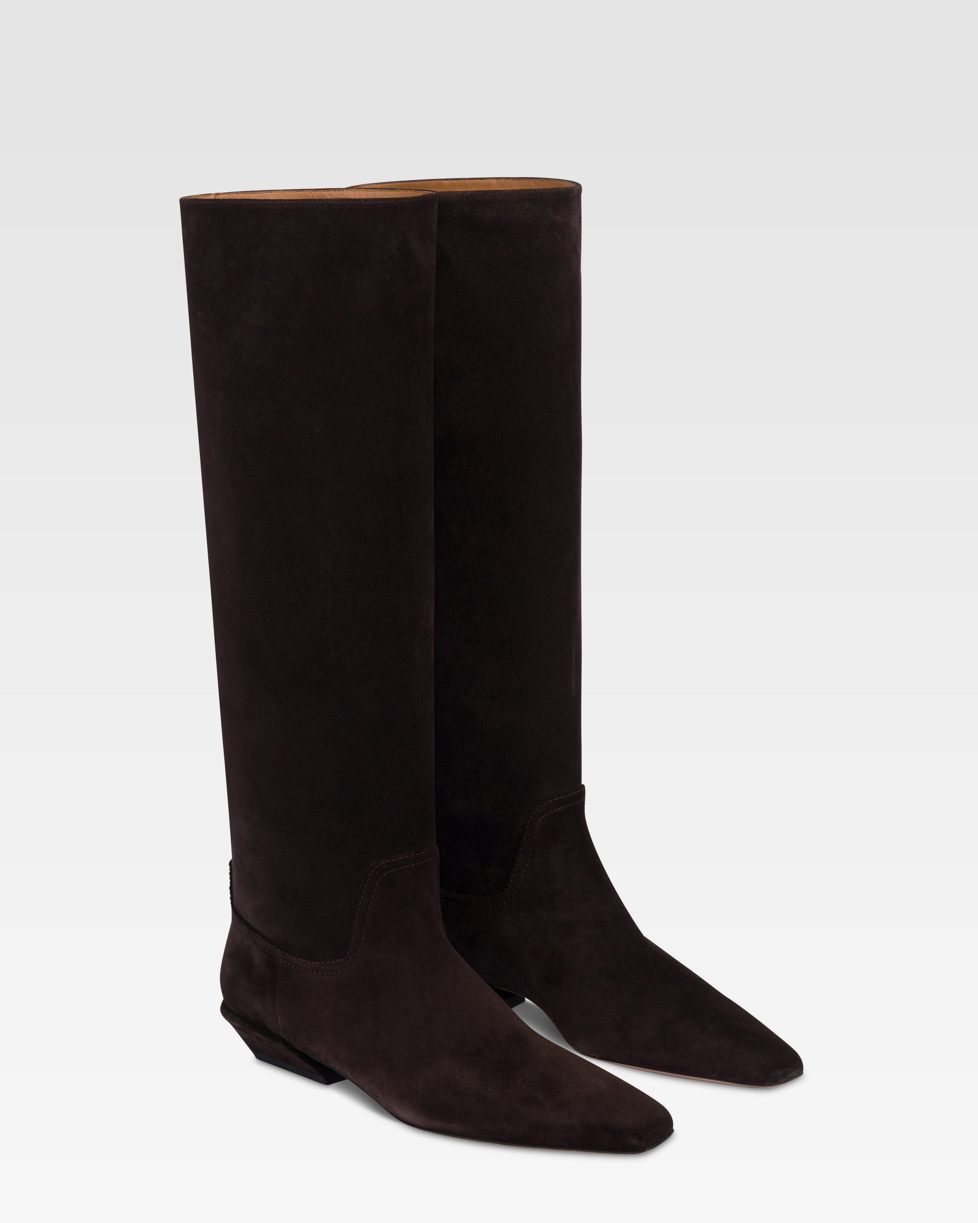 Boots in ebony calf suede leather.