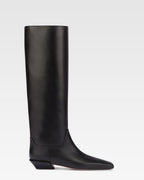 Calfskin leather boot