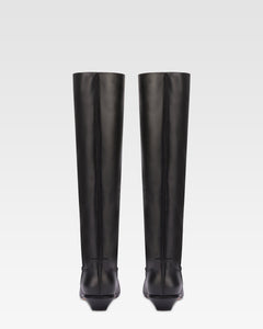 Knee-high boots in smooth black leather