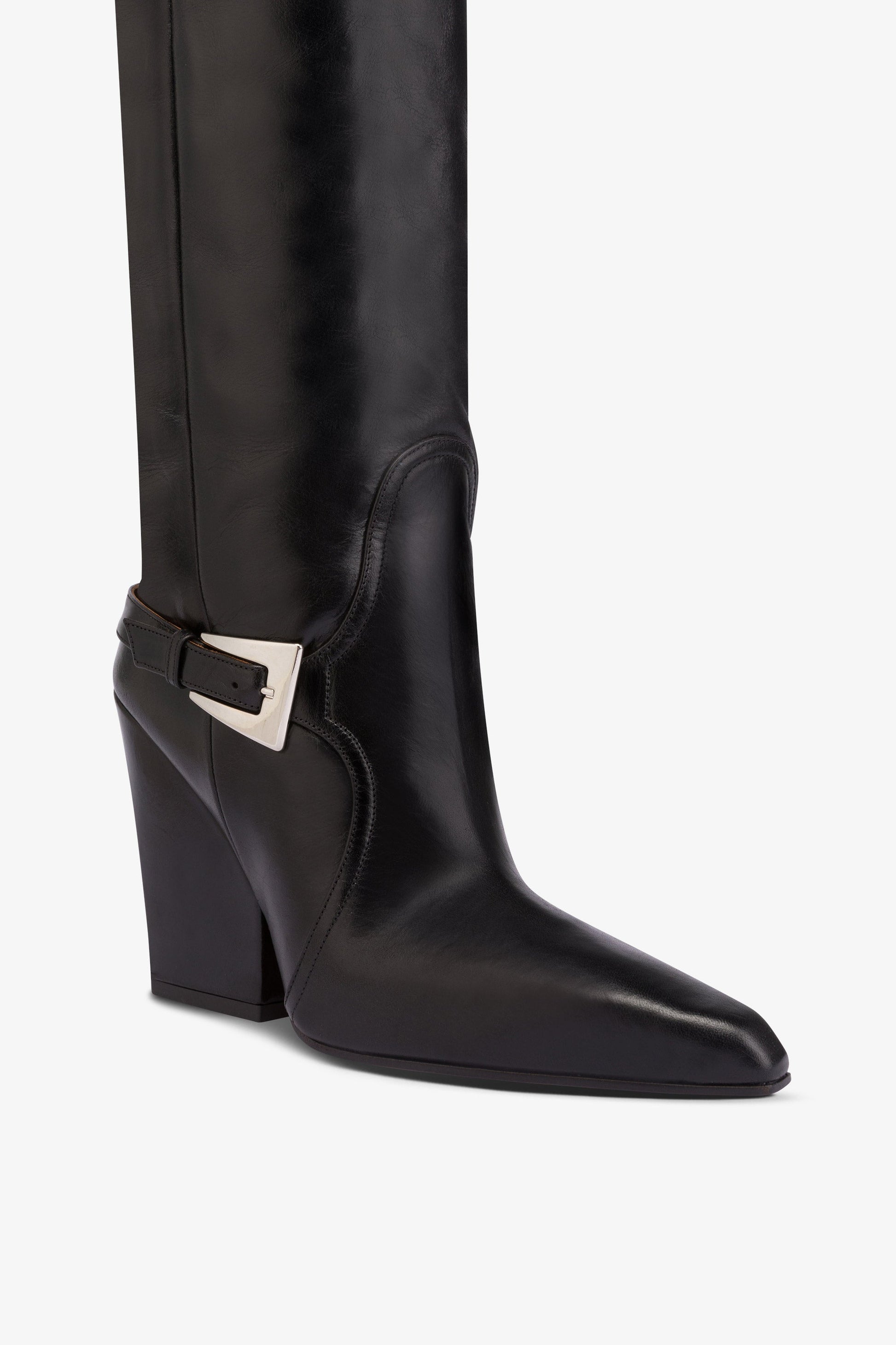 Bottes hautes a hauteur du genou en cuir vintage noir brillant