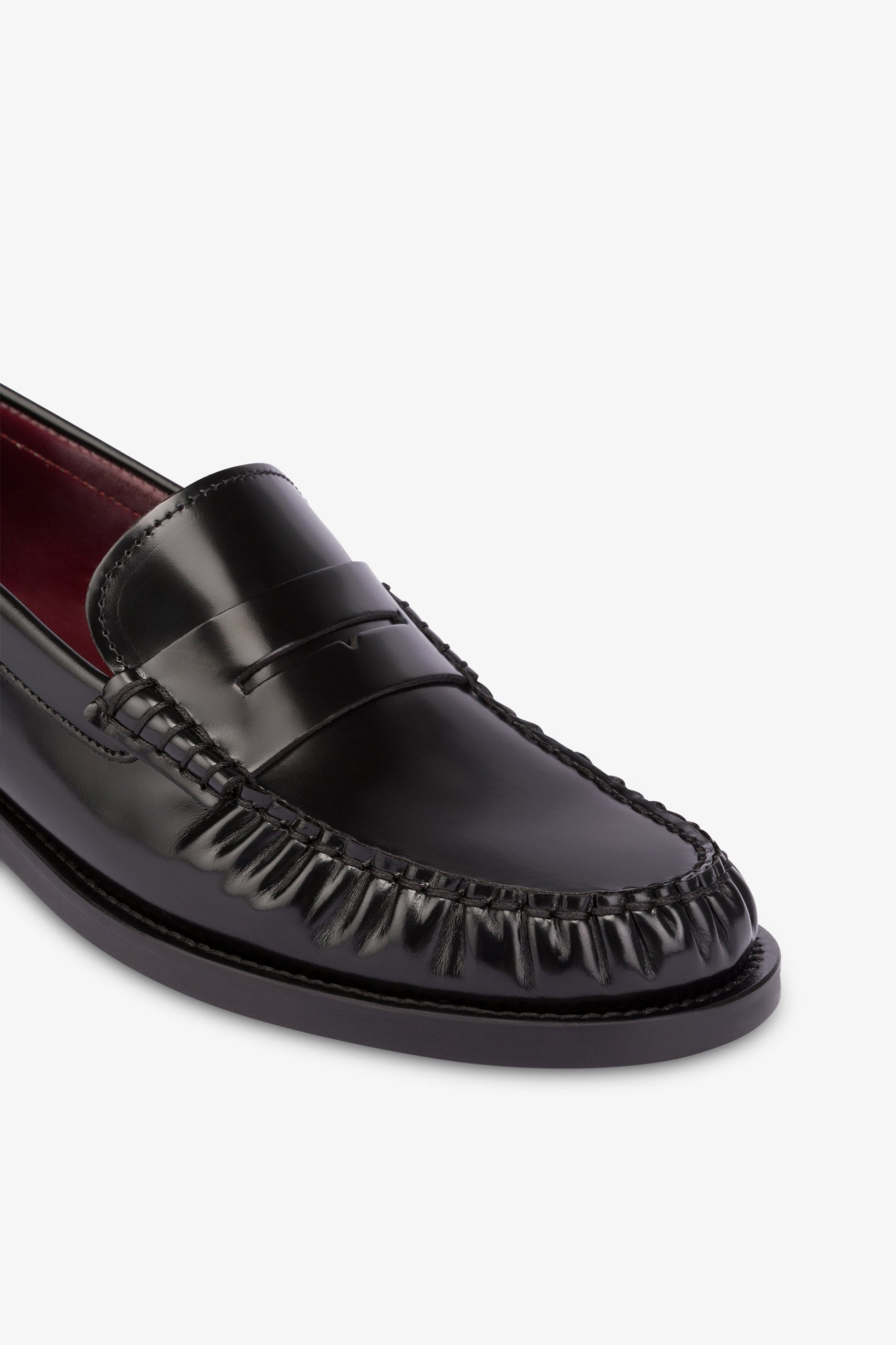 Loafer aus weichem, schwarzem, geburstetem Leder